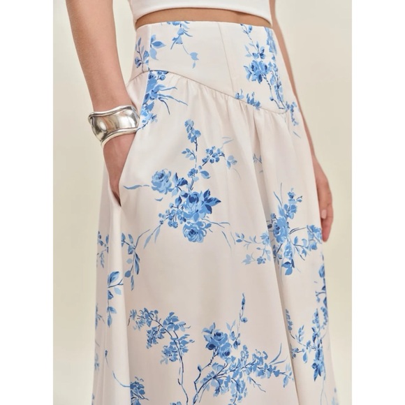 Reformation Polina Skirt - Picture 2 of 14